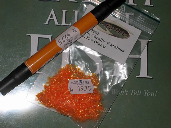 All I bought - Not much of an anti-depressive shopping spree here. Just two things: a pen and some cactus chenille.
